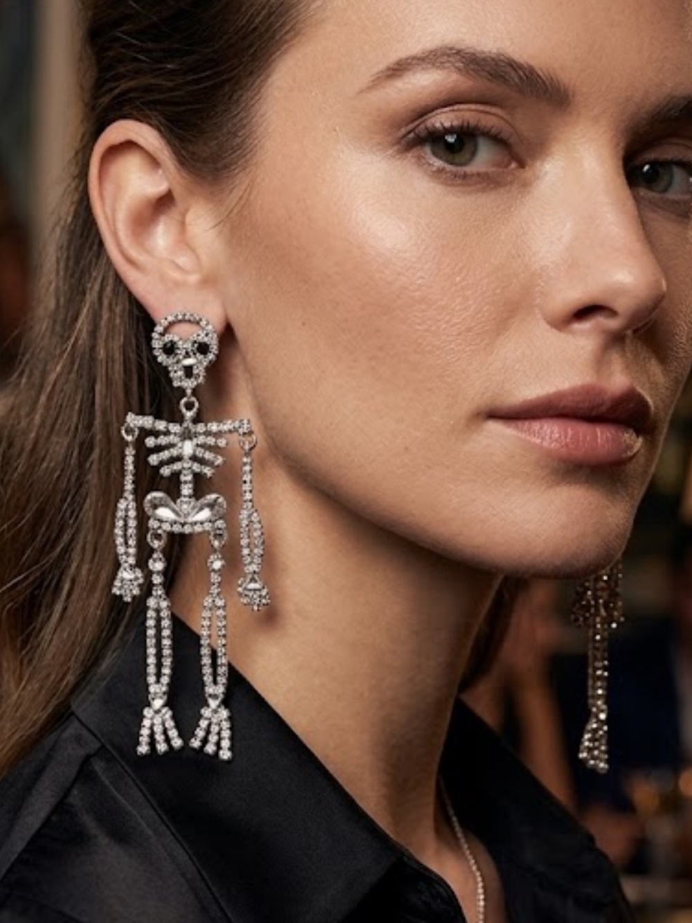 NWT Rhinestone Skeleton Drop Earrings Halloween Statement Jewelry 4"
C4